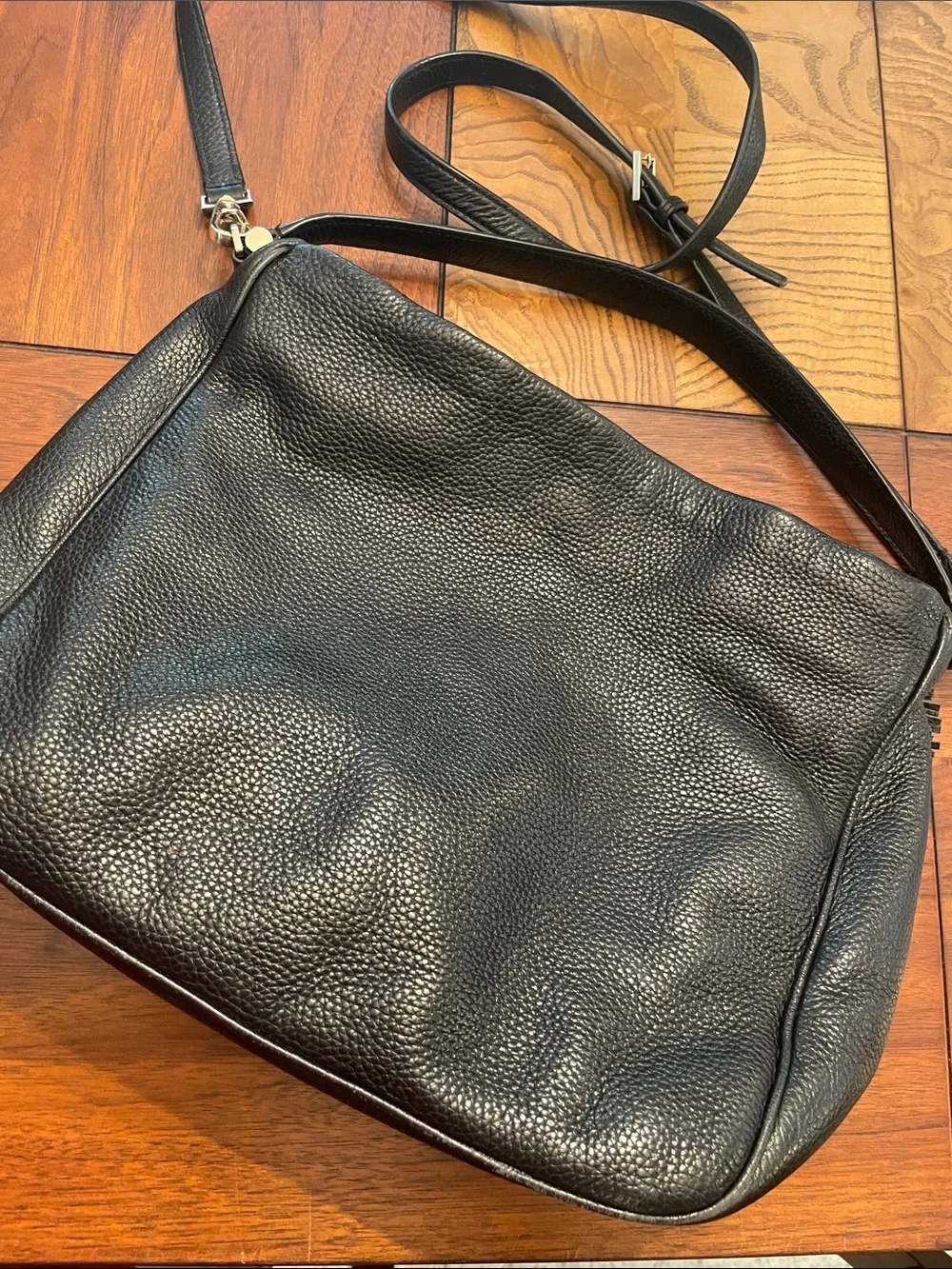 kate spade Black Pebbled Leather convertible Shoulder/Crossbody Bag C65